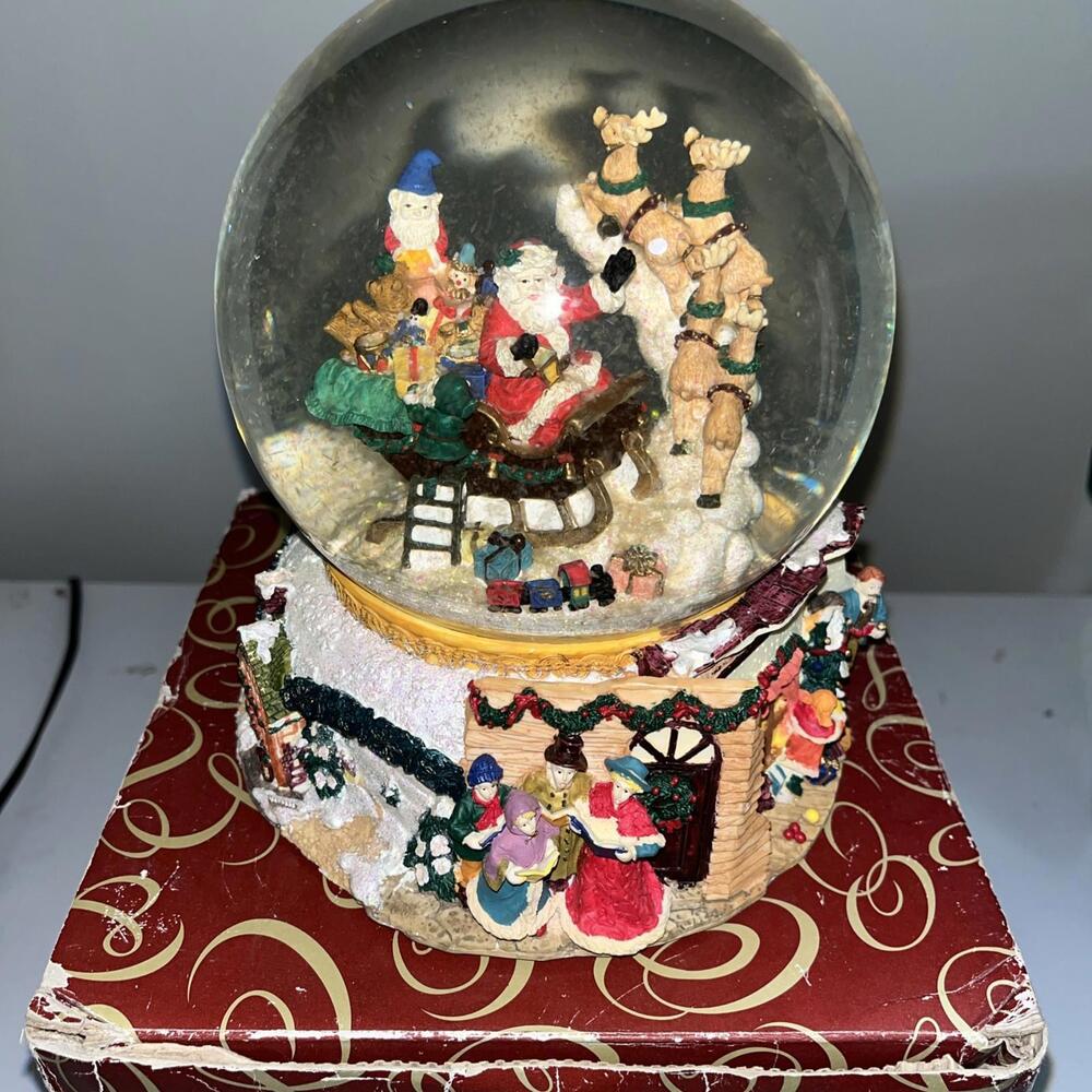 San Fransisco Music Box Co Large Musical Cristmas Snow Globe White Christmas VTG